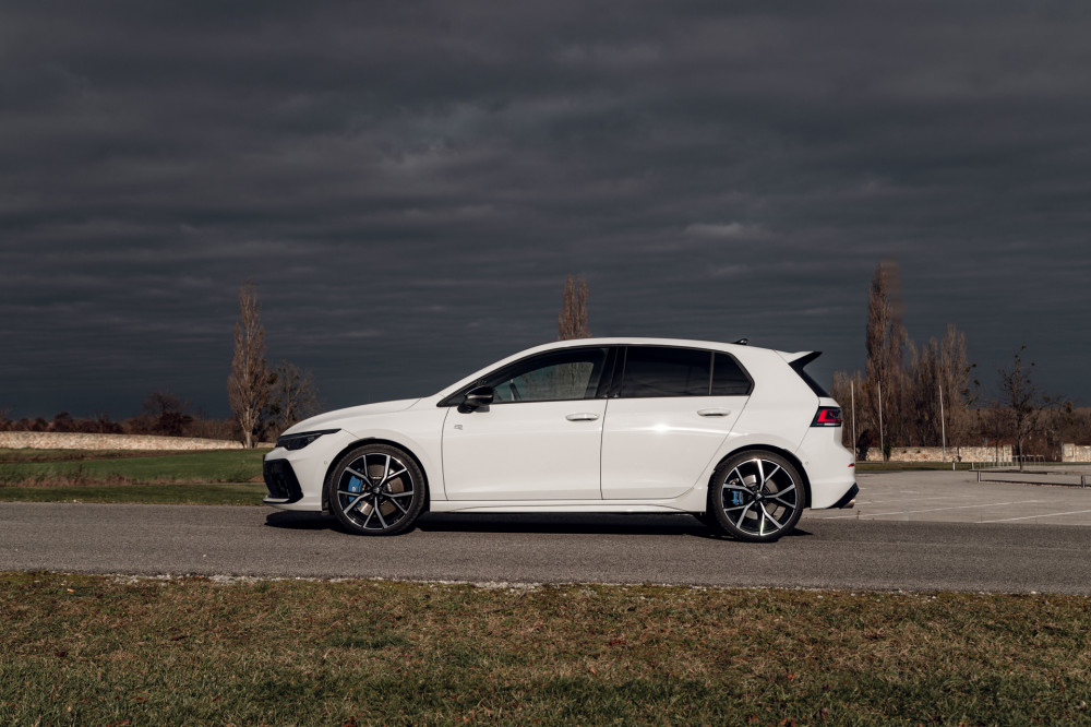 Volkswagen Golf R